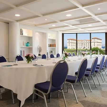 Sofitel Vieux-port Hotel